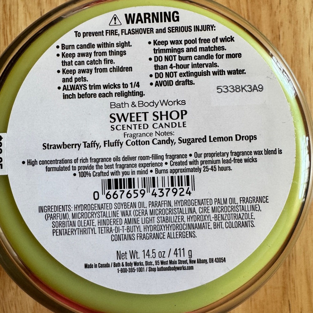 Bath & Body Works Sweet Shop Rainbow Gradient Scented Candle - Picture 2 of 3